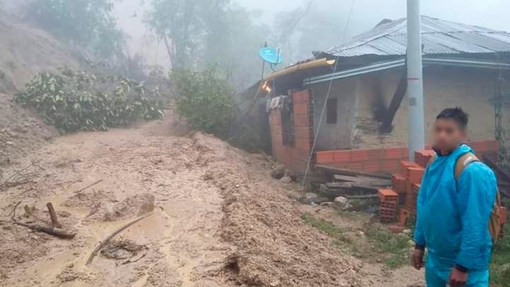 Tres heridos dejó deslizamiento en el río Ambeima, zona rural de Chaparral
