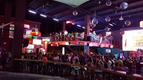 Bares que cumplan requisitos podrán extender horario hasta las 5:00 a.m.