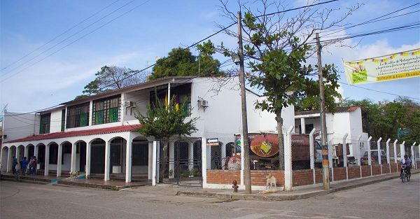 Lesionadas 10 personas en disturbios registrados por desalojo en la galería de Natagaima