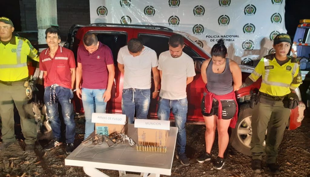 Banda que operaba en Bogotá fue descubierta con armamento en la vía a Mariquita
