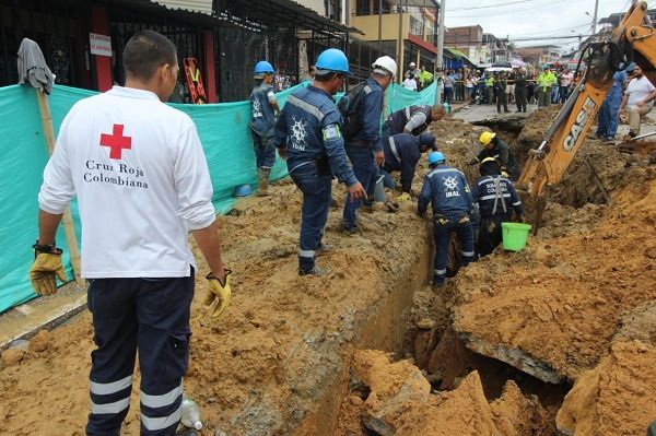 Trabajador del IBAL falleció y cuatro más afectados  tras alud de tierra en obra