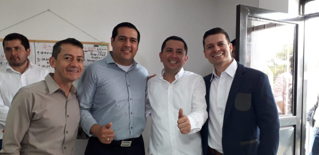 Barreto entregó 88 mil firmas para su inscripción como candidato a la alcaldía de Ibagué