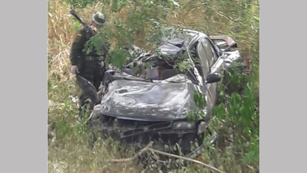 Vehículo chocó contra árbol dejando un muerto y tres heridos en la vía Alvarado