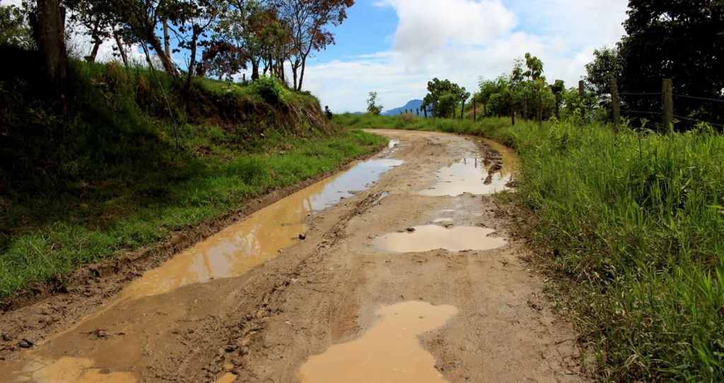 Vías terciarias, el viacrucis de nuestros campesinos