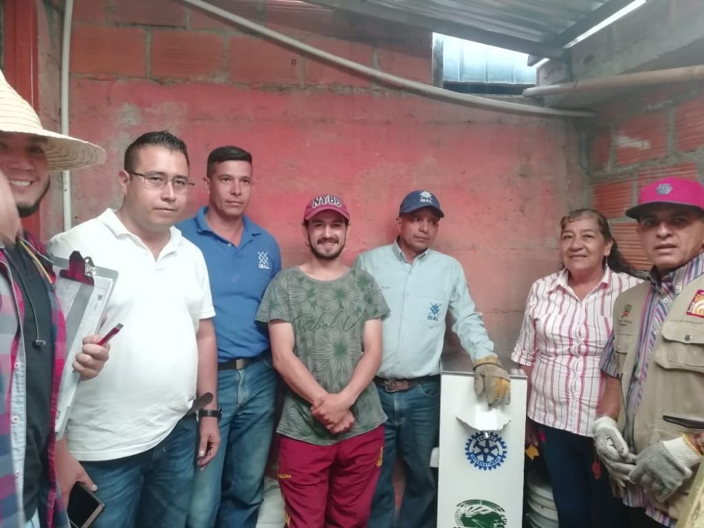 Entregan 68 filtros potabilizadores de agua a residentes del Cañón del Combeima