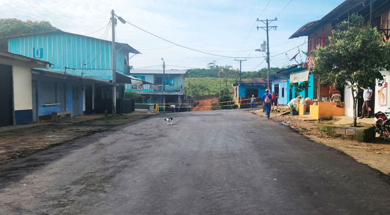 Icononzo, con ejemplo de paz y unión logra recuperar vías terciarias