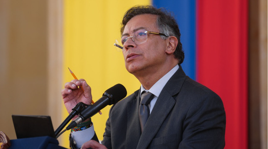 “Le aviso al país que comenzaremos a bajar el precio de la gasolina”: presidente Petro