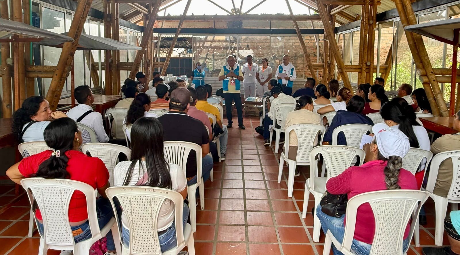 Comunidades de Chaparral se capacitan en gestión del riesgo sísmico