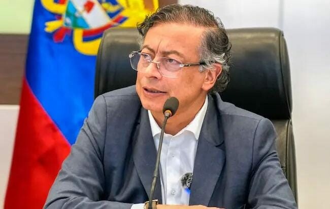 “Para comprar votos se están sustrayendo el dinero del PAE": presidente Petro