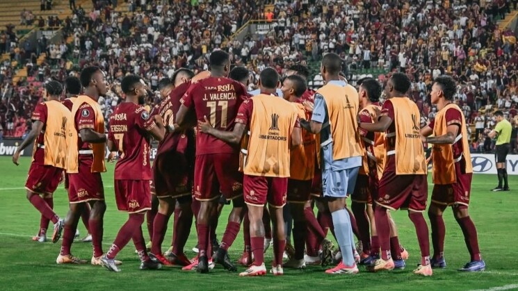 ¡Sufrido pero clasificado! Deportes Tolima avanza a Fase 3 de ...