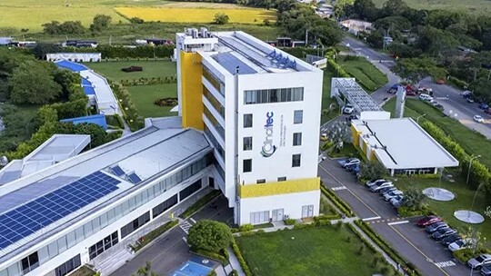 Clinaltec rechaza acusaciones de "cartel de oncología"