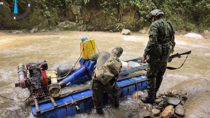 Duro golpe a la minería ilegal: Destruyen draga que contaminaba el río La Yuca