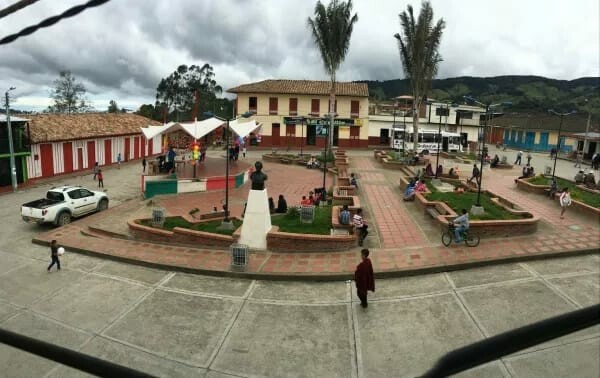 Ministerio de Transporte y Alcaldía de Roncesvalles asumen el mando para salvar vía Rovira - Roncesvalles