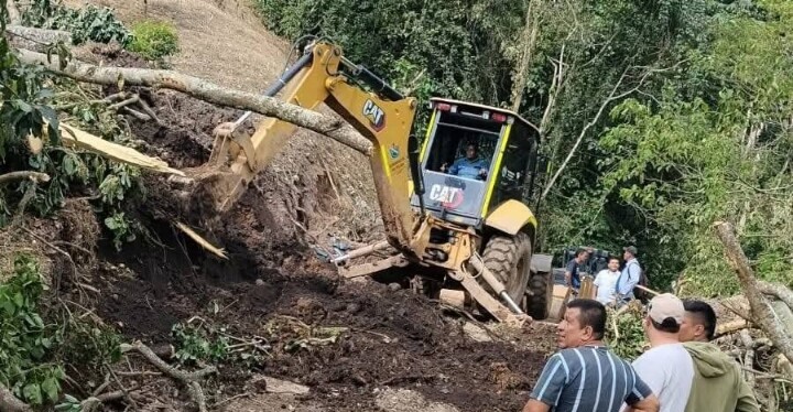 Maquinaria incautada a minería ilegal fortalecerá atención de emergencias en Planadas