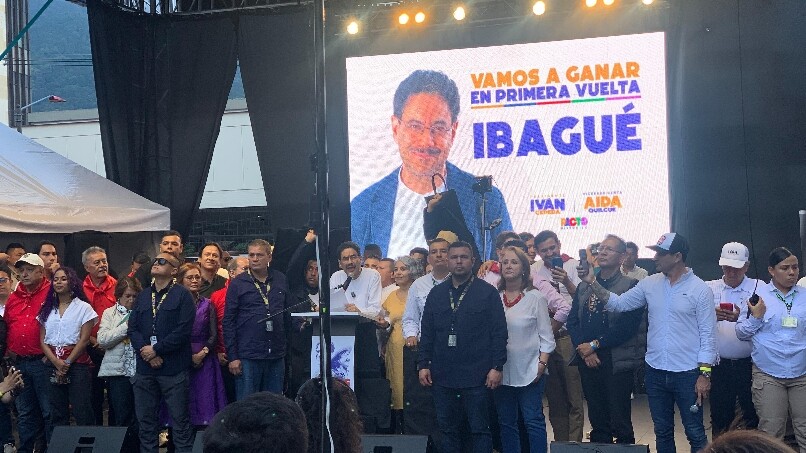 Cepeda propone fondo para financiar microempresas familiares