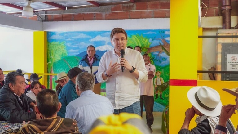 Marco Hincapié recorrió 10 municipios en apoyo a Iván Cepeda