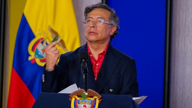 Supuesta suspensión de Petro impulsa campaña de Iván Cepeda