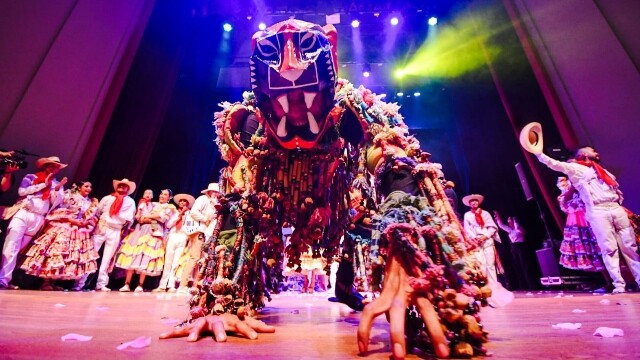 Más de mil personas dieron apertura al Festival Folclórico Colombiano