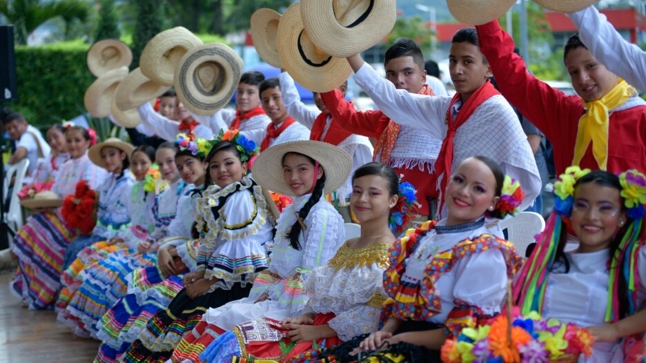 Ibagué recibe el primer Festival Departamental Estudiantil del Folclor