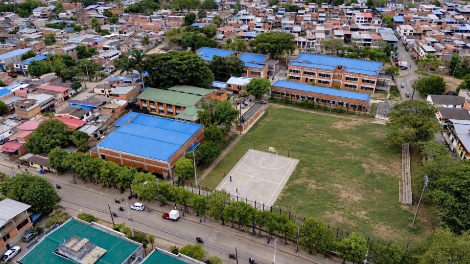 Más seguridad y accesibilidad para 2.180 estudiantes en El Salado