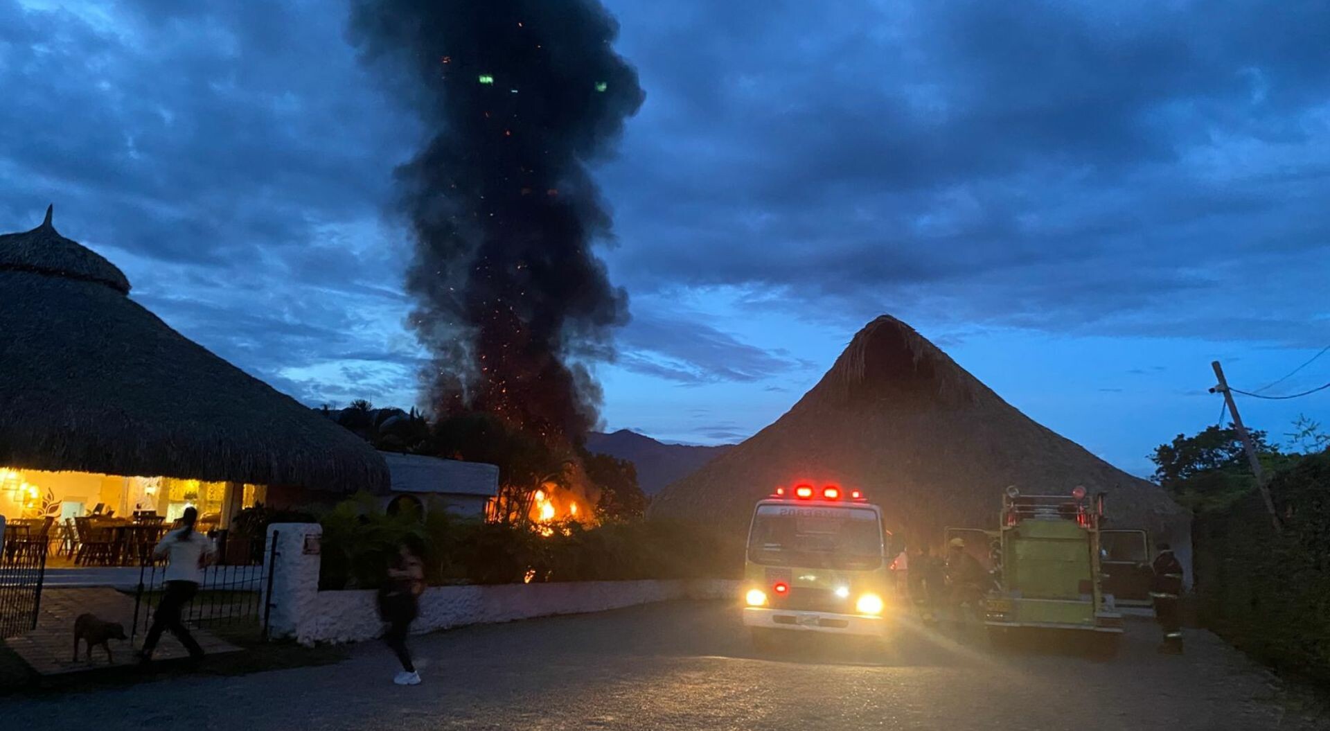 Incendio consumió una parte del restaurante La Comarca en Ibagué