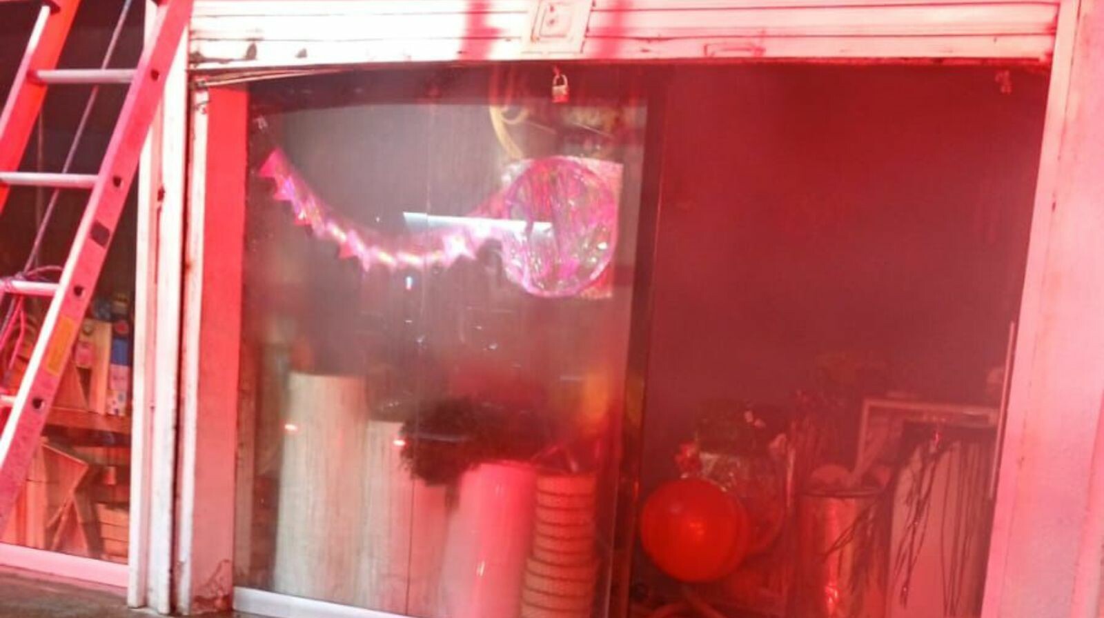 Incendio estructural afectó algunos locales comerciales en el centro de Ibagué