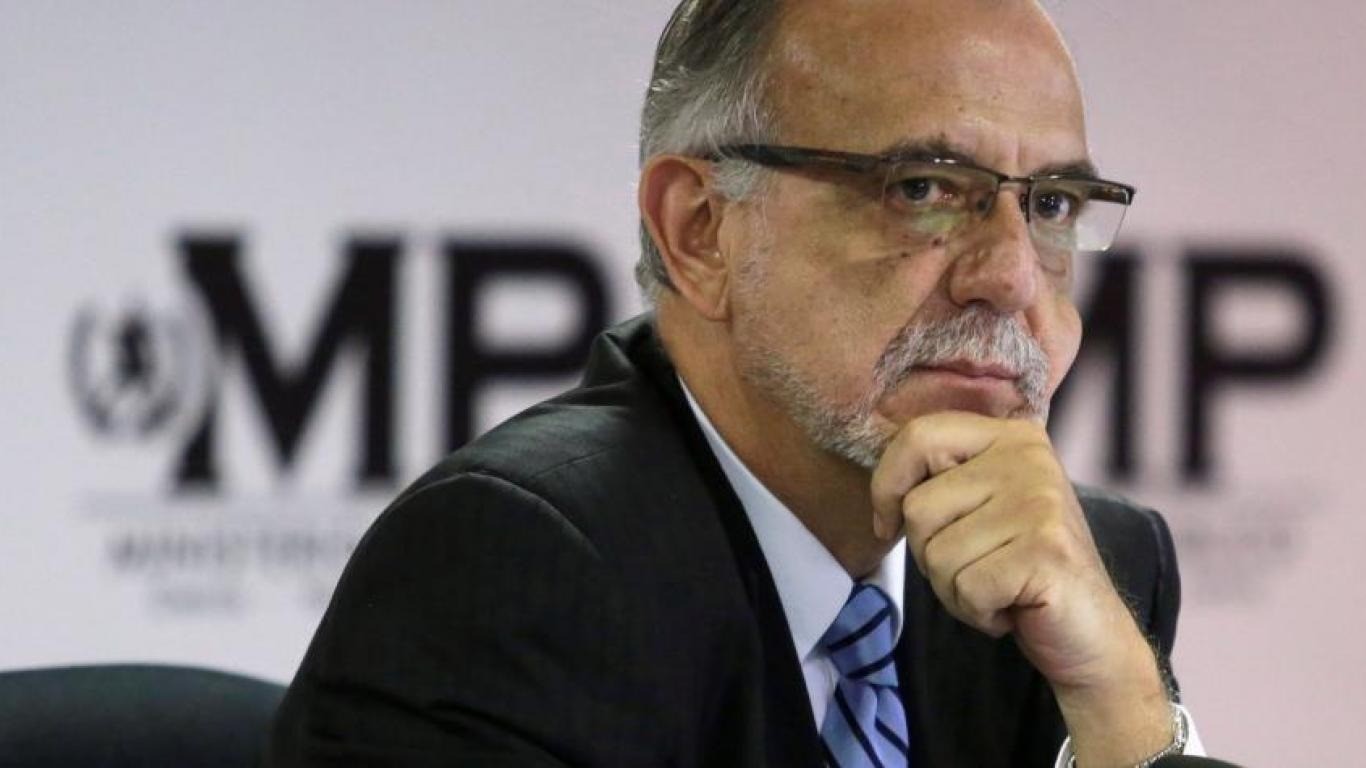 Ministro de Defensa designado pide acabar con el servicio militar obligatorio