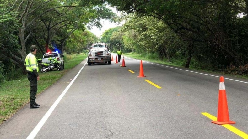 Acuerdos para levantar bloqueos en vías del sur del Tolima