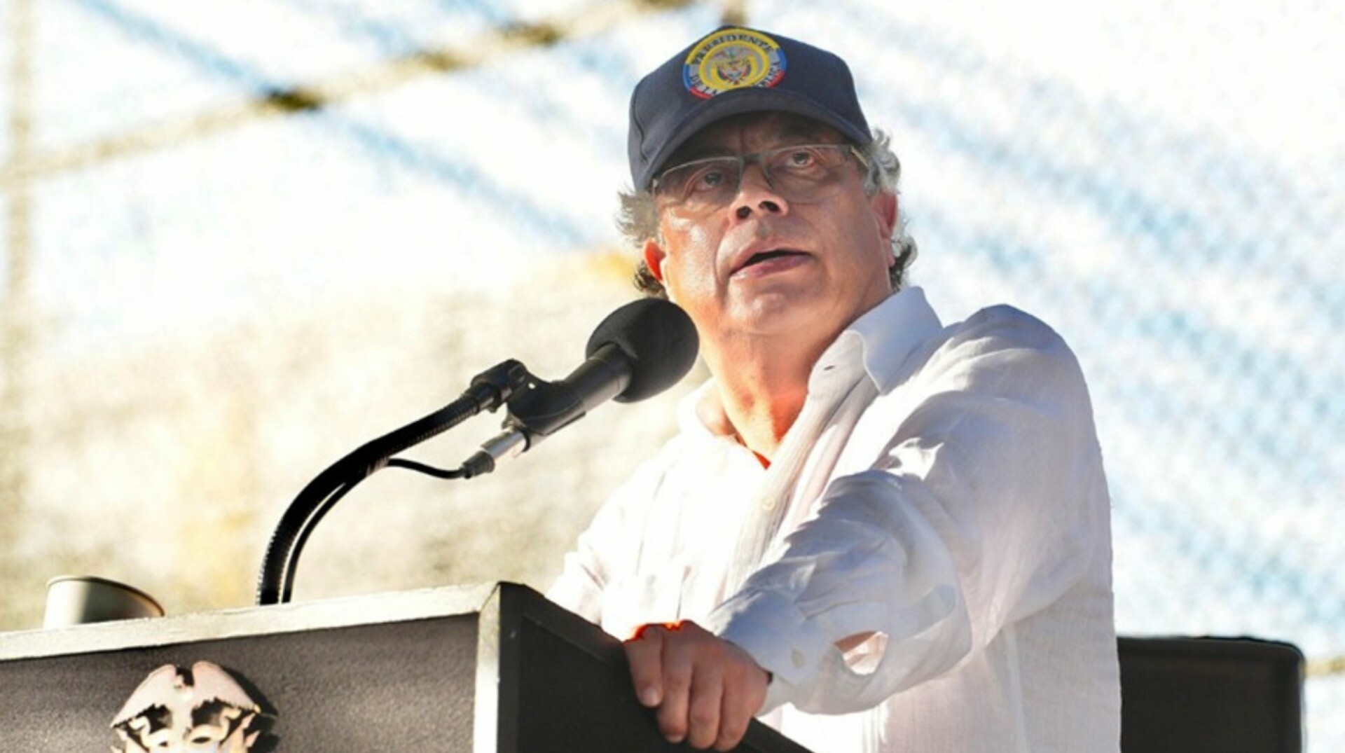 Petro enfrenta pulso judicial por el salario vital y los decretos de emergencia