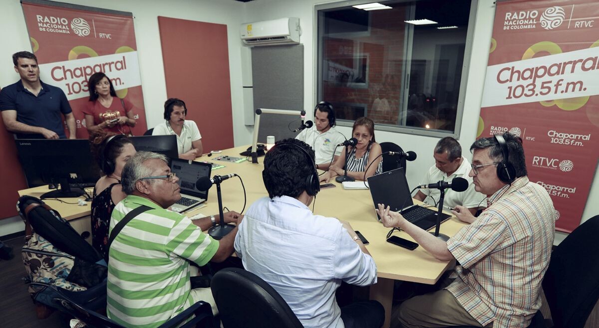 La FLIP cuestiona la suspensión de las emisoras de paz y la radio pública regional