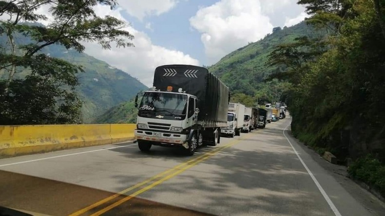 La vía Ibagué - Cajamarca permanece cerrada este viernes