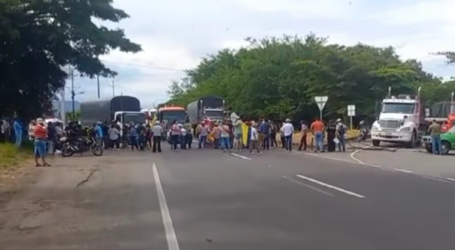 Levantaron bloqueos en Buenos Aires tras compromisos de la Alcaldía