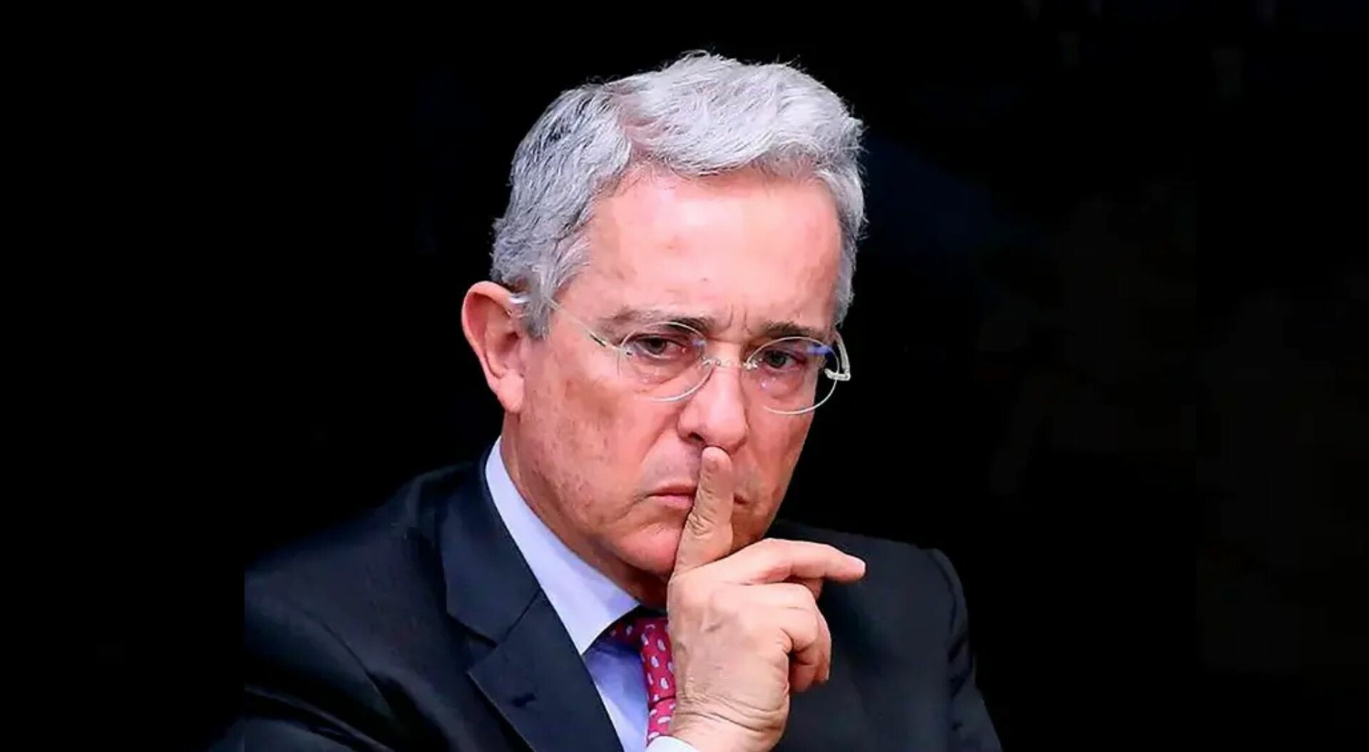 Lista la fecha en la que se definirá el futuro del expresidente Uribe