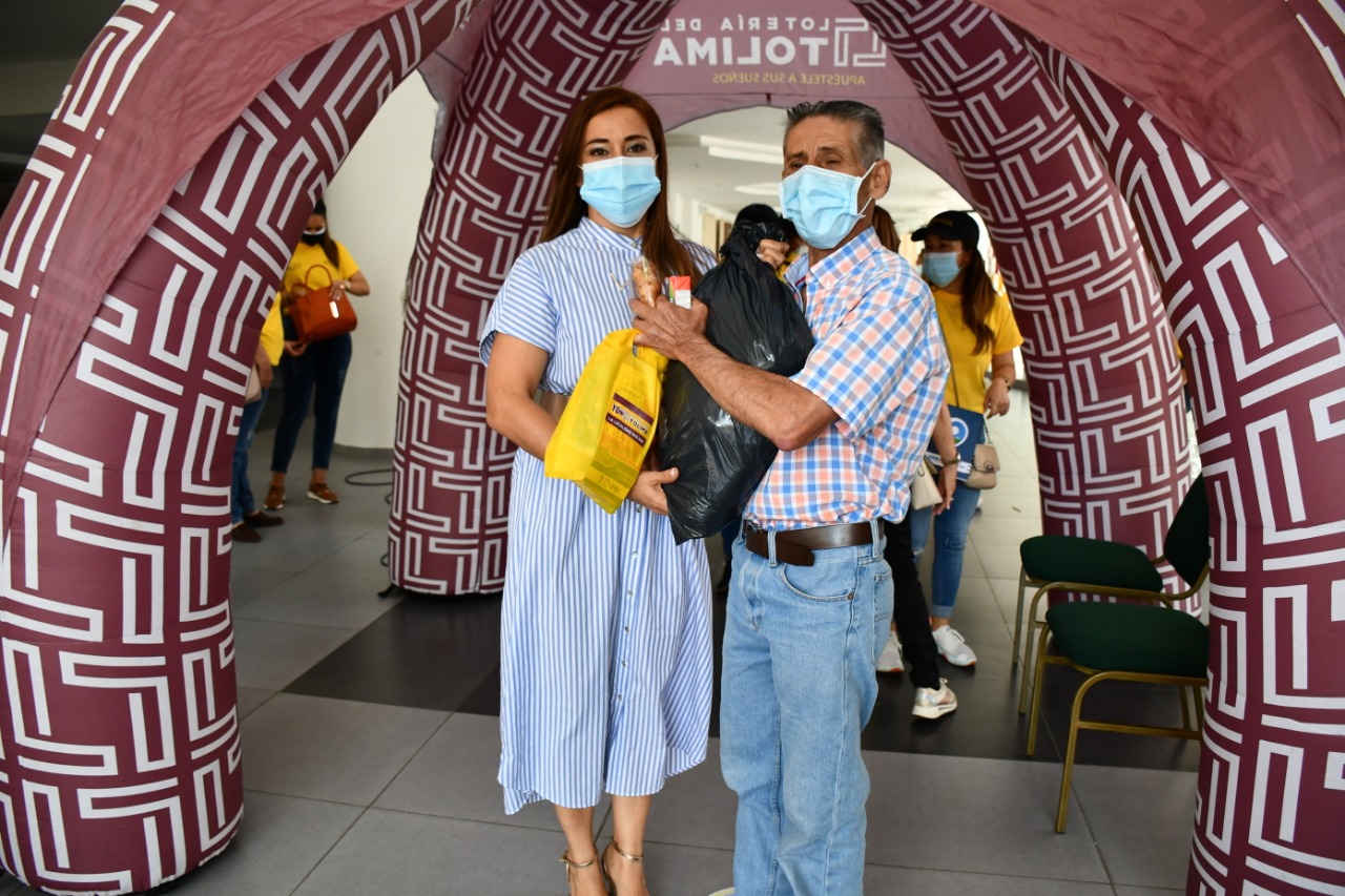 Loteros de Ibagué recibieron atención integral por parte de la Lotería del Tolima