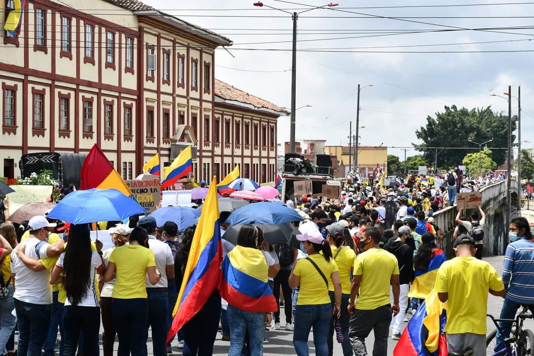 Manifestantes de Ibagué rechazan diálogo o negociación con dirigentes políticos