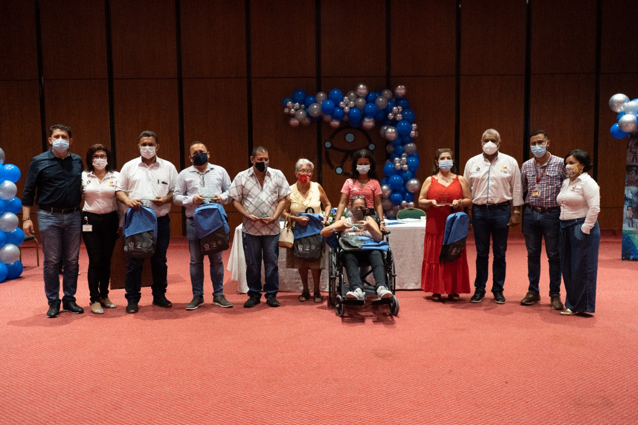 Más de 420 sillas de ruedas se han entregado a personas discapacitadas en el Tolima