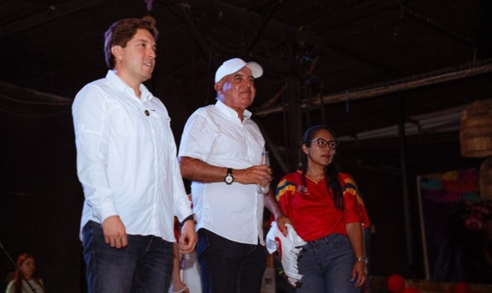 Mauricio Jaramillo oficializa apoyo a Marco E. Hincapié