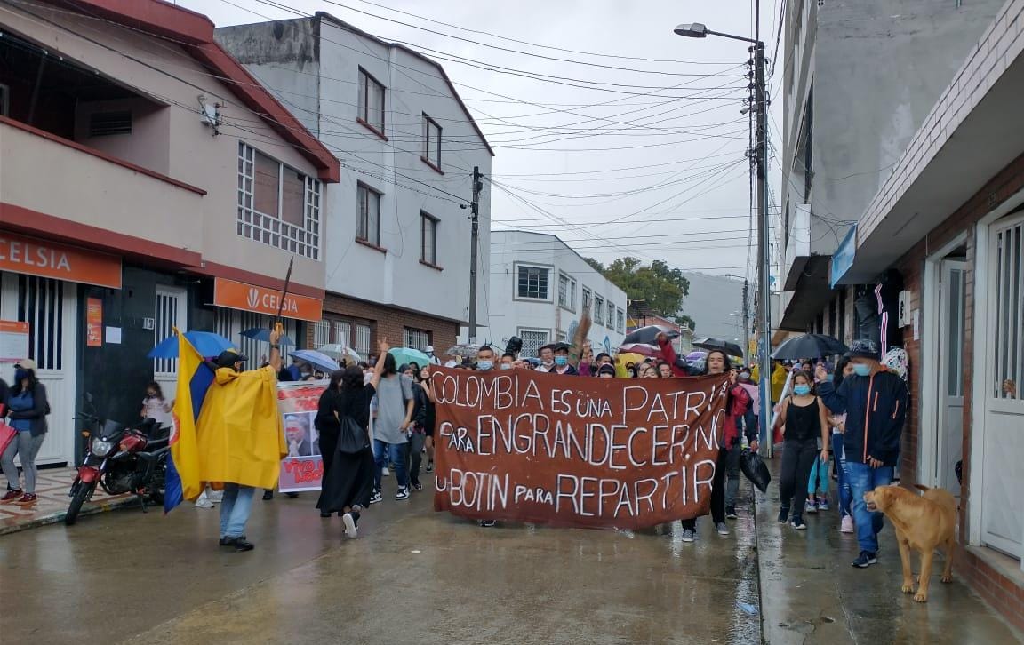 De manera masiva Líbano marchó
