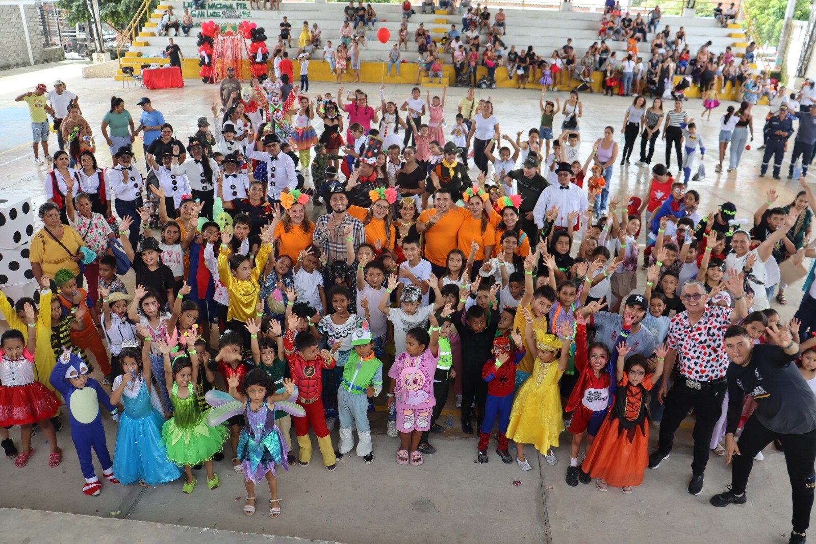 Más de 150 niños de zonas rurales recibieron disfraces gracias a la campaña “Regala Magia” de la Gobernación del Tolima