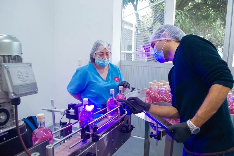 La Fábrica de Licores del Tolima abre oportunidades para las mujeres