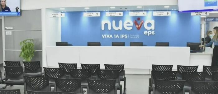 Usuarios de Nueva EPS cerraron la calle 44 y convocan a plantón masivo este miércoles frente al M30