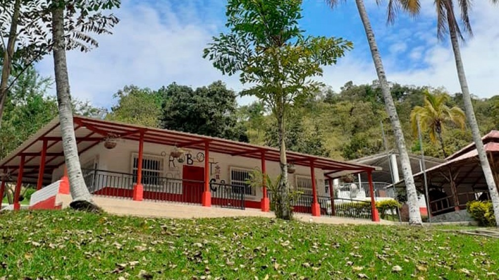 Otorgan licencia de parcelación y construcción al colegio Paidea