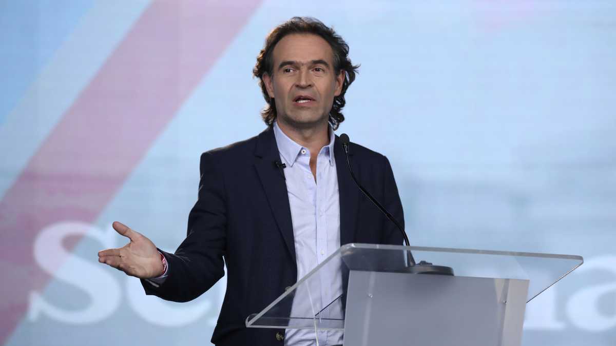 Otra denuncia a la campaña de Fico por exceso de vallas publicitarias