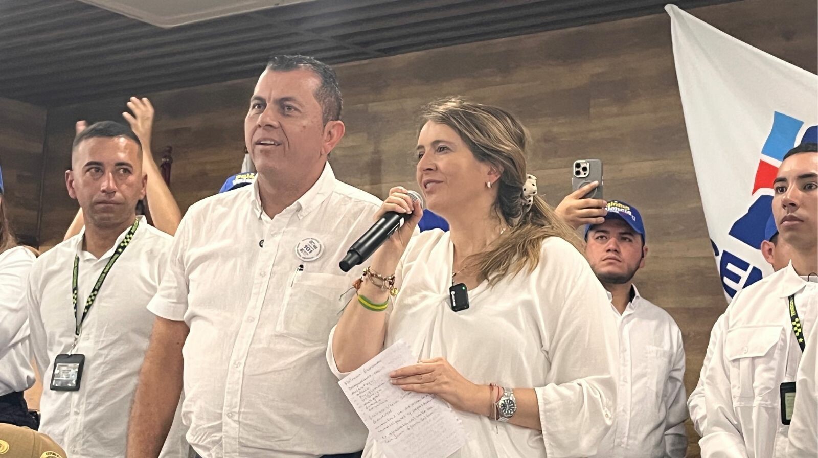Paloma Valencia llegó a Ibagué reivindicando su sello uribista: “Yo soy la de Uribe”