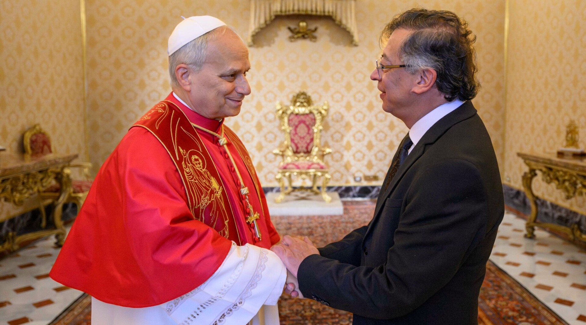 Papa León XIV recibe a Gustavo Petro en el Vaticano