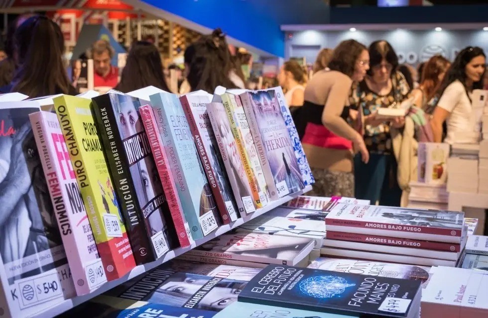 Participe como escritor de la Feria del Libro 2023