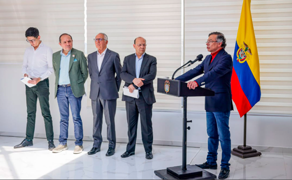 Alza del salario mínimo de 2026 tendrá en cuenta canasta vital de una familia