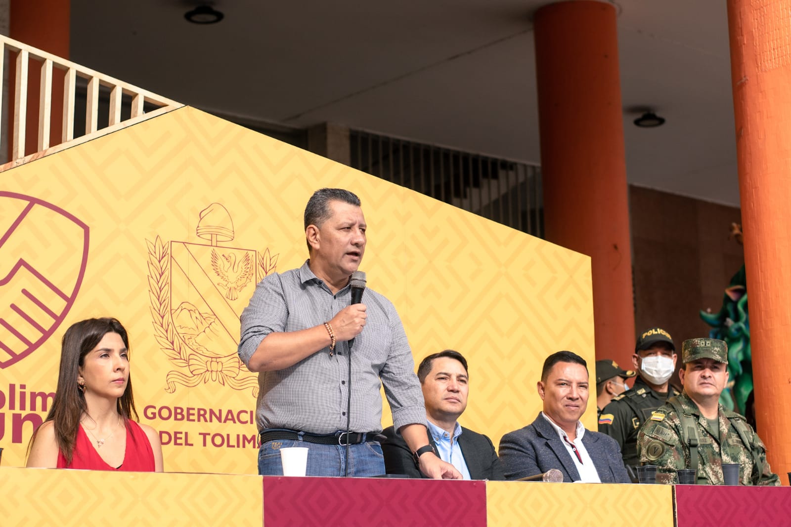 Pese a las fuertes lluvias, avanzan las elecciones en las más de 3.000 mesas del Tolima