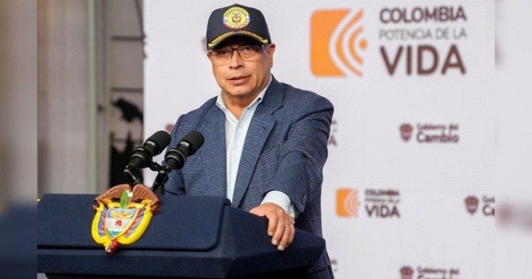 Presidente Petro denuncia robo masivo de armas y explosivos