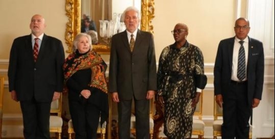 Presidente Petro nombró 5 nuevos embajadores